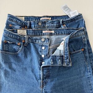 Levi’s Ribcage Straight Leg